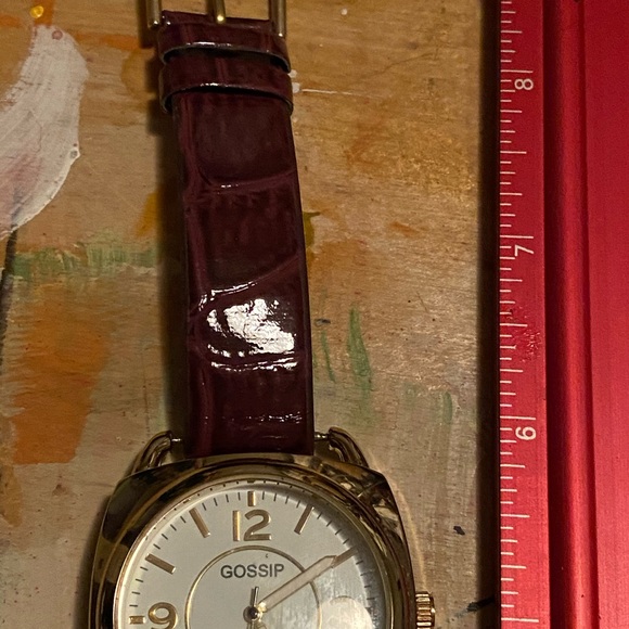 Beautiful Gossip Watch - Picture 6 of 6